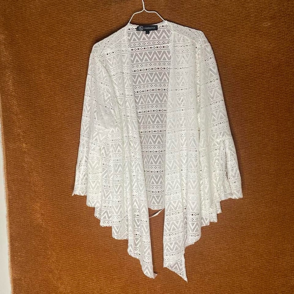 Modern NWOT Charmosa Cream Cutout Flowy Swimsuit Wrap Tie Coverup, Size XL.